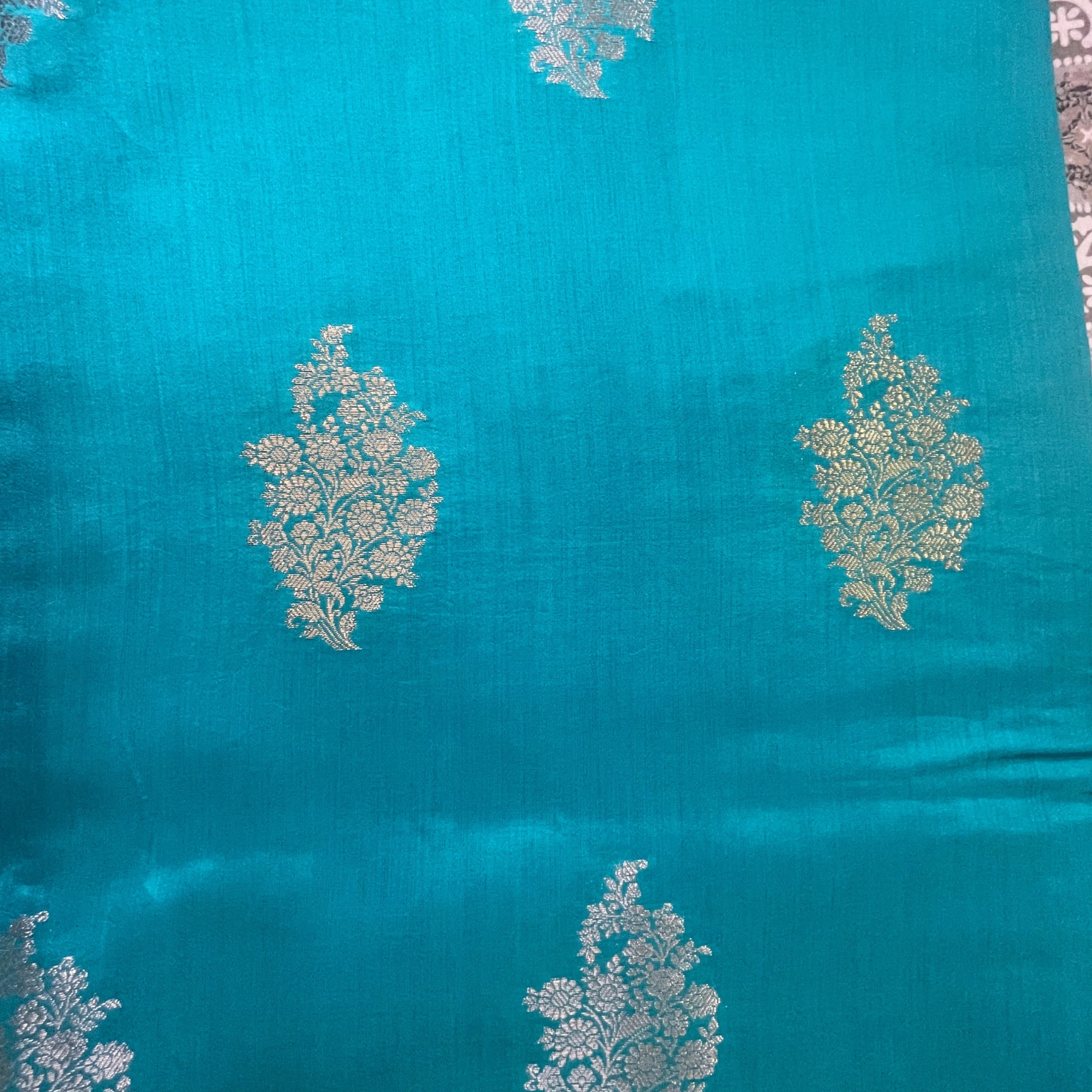 chiniya-silk-02