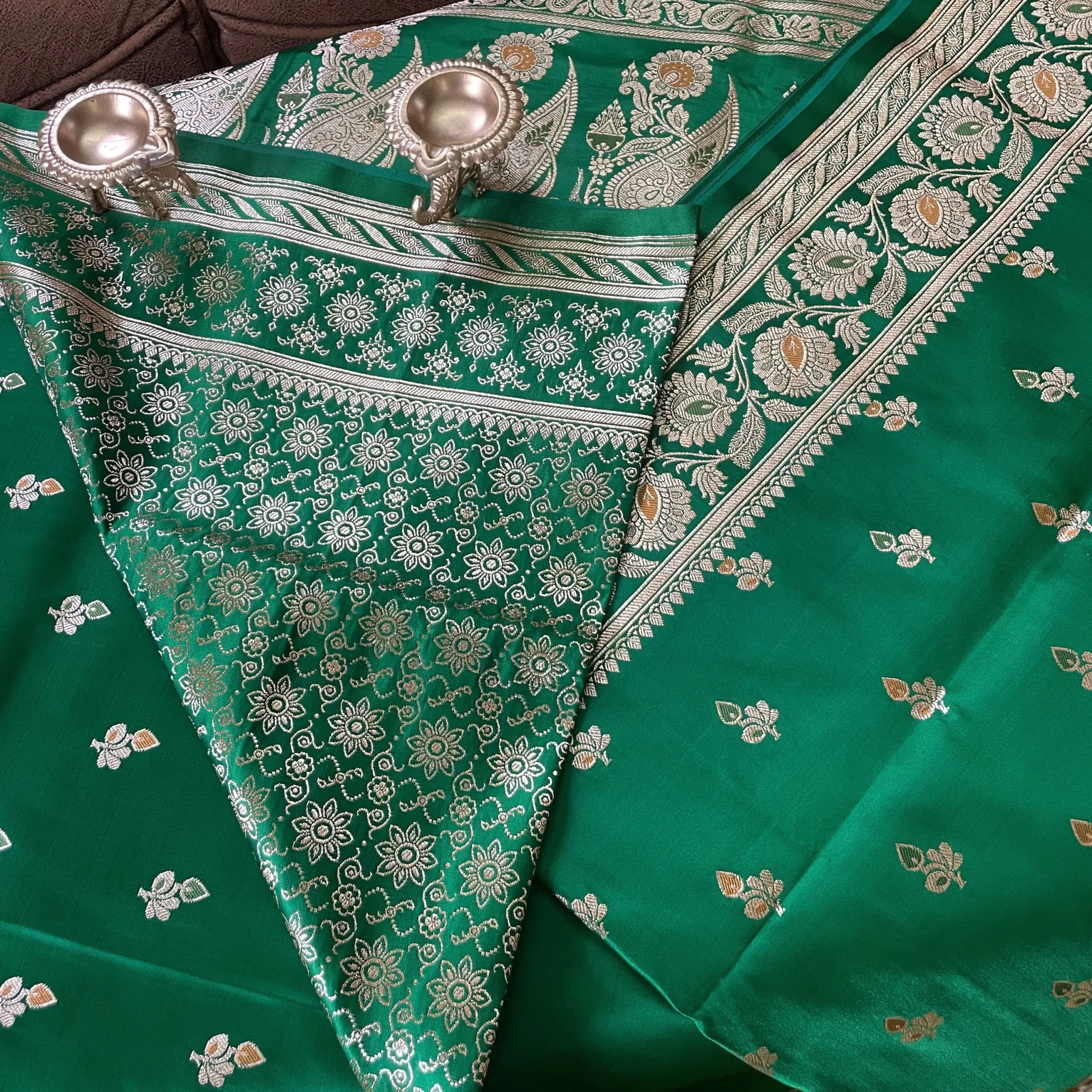 emerald-green-01