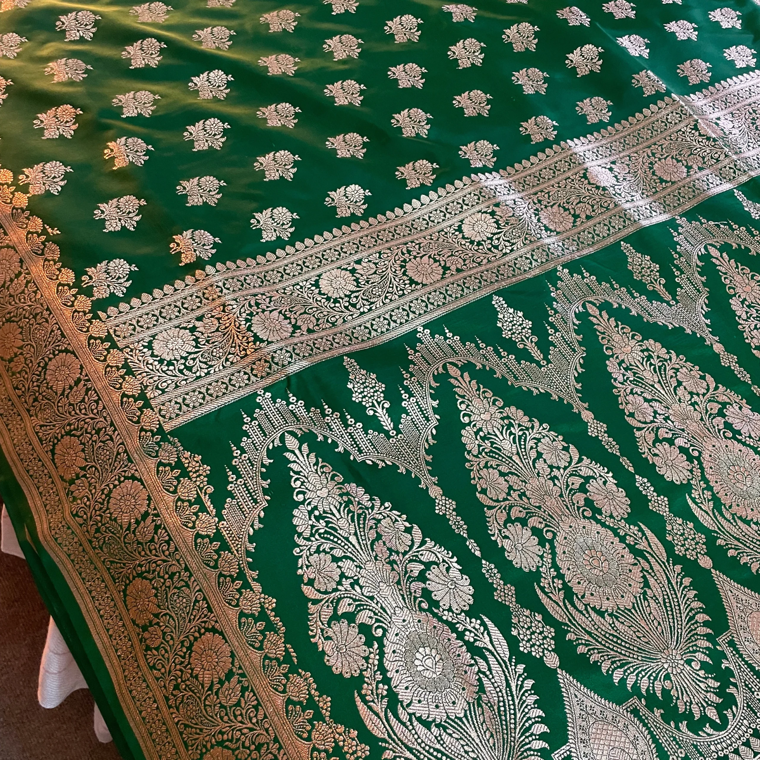 emerald-green-motifs-03