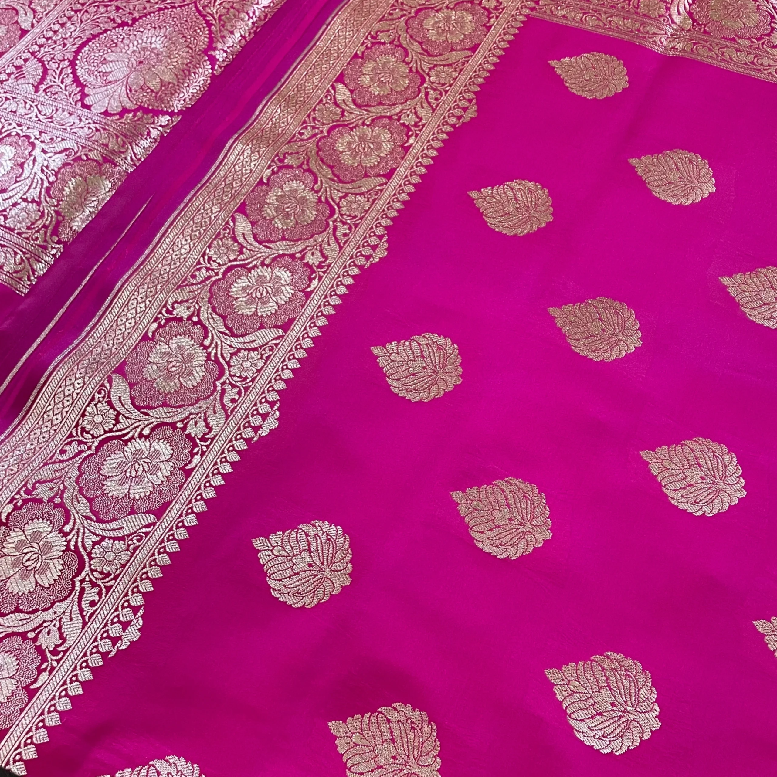 hot-pink-motifs-medium-05