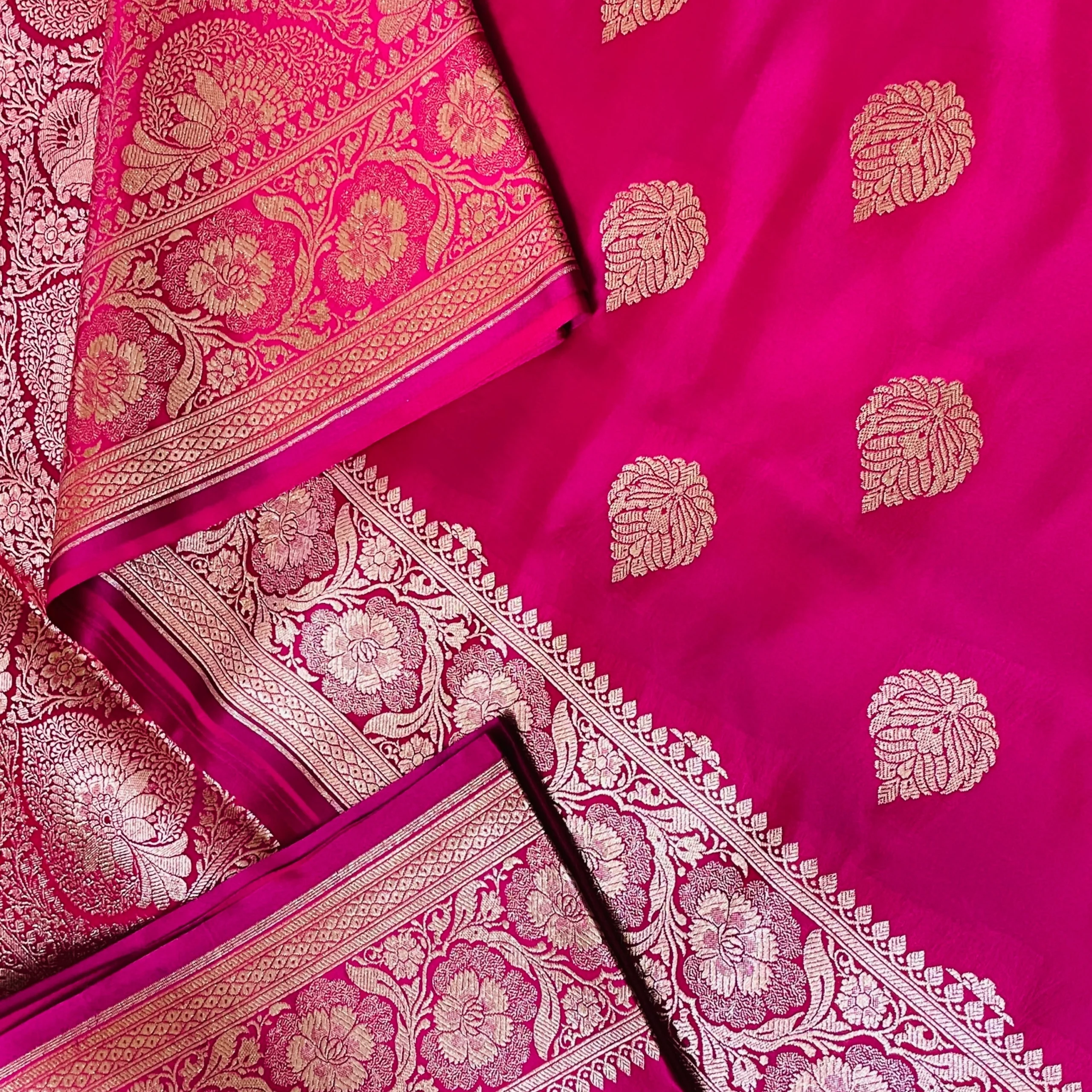 hot-pink-motifs-medium-06