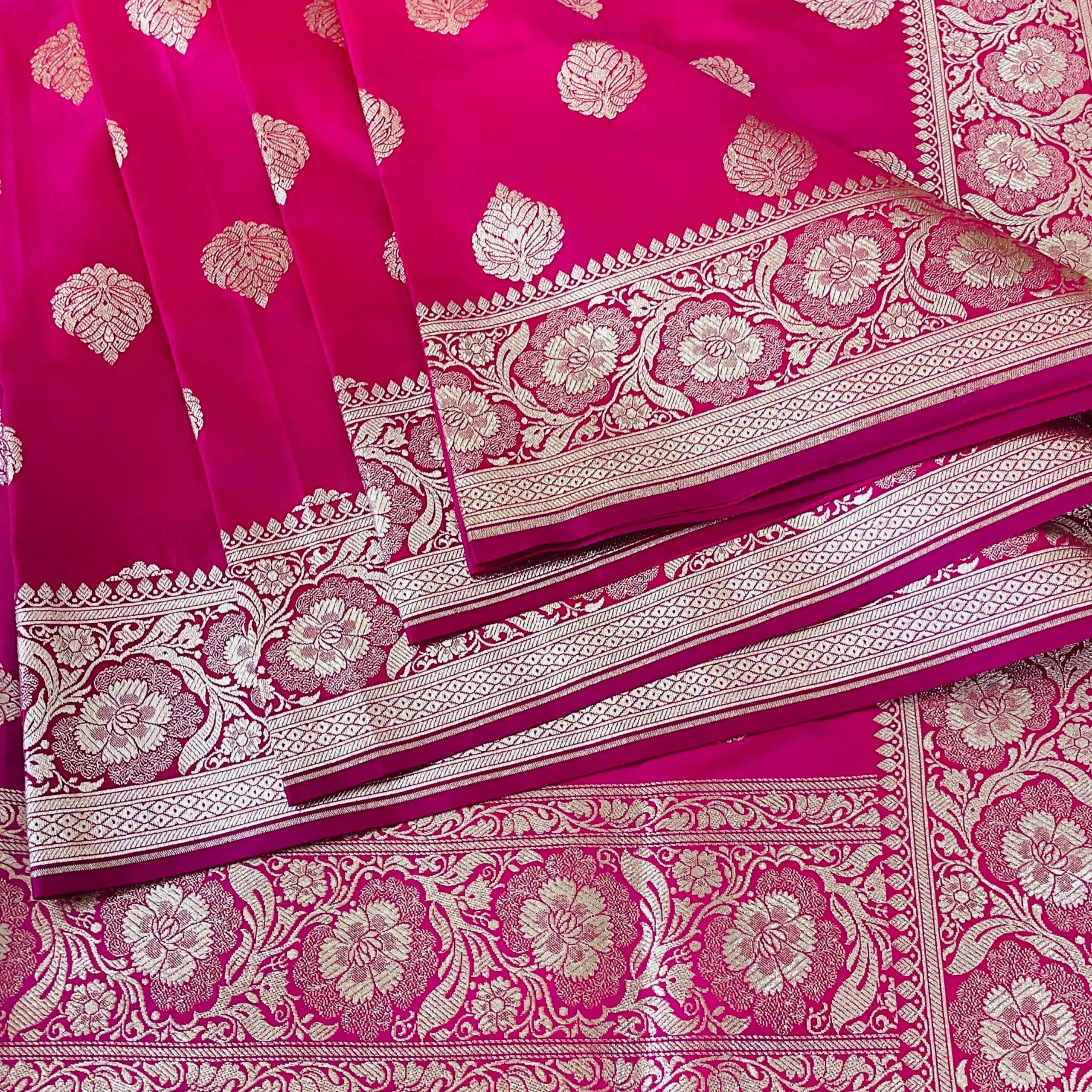 hot-pink-motifs-medium-10