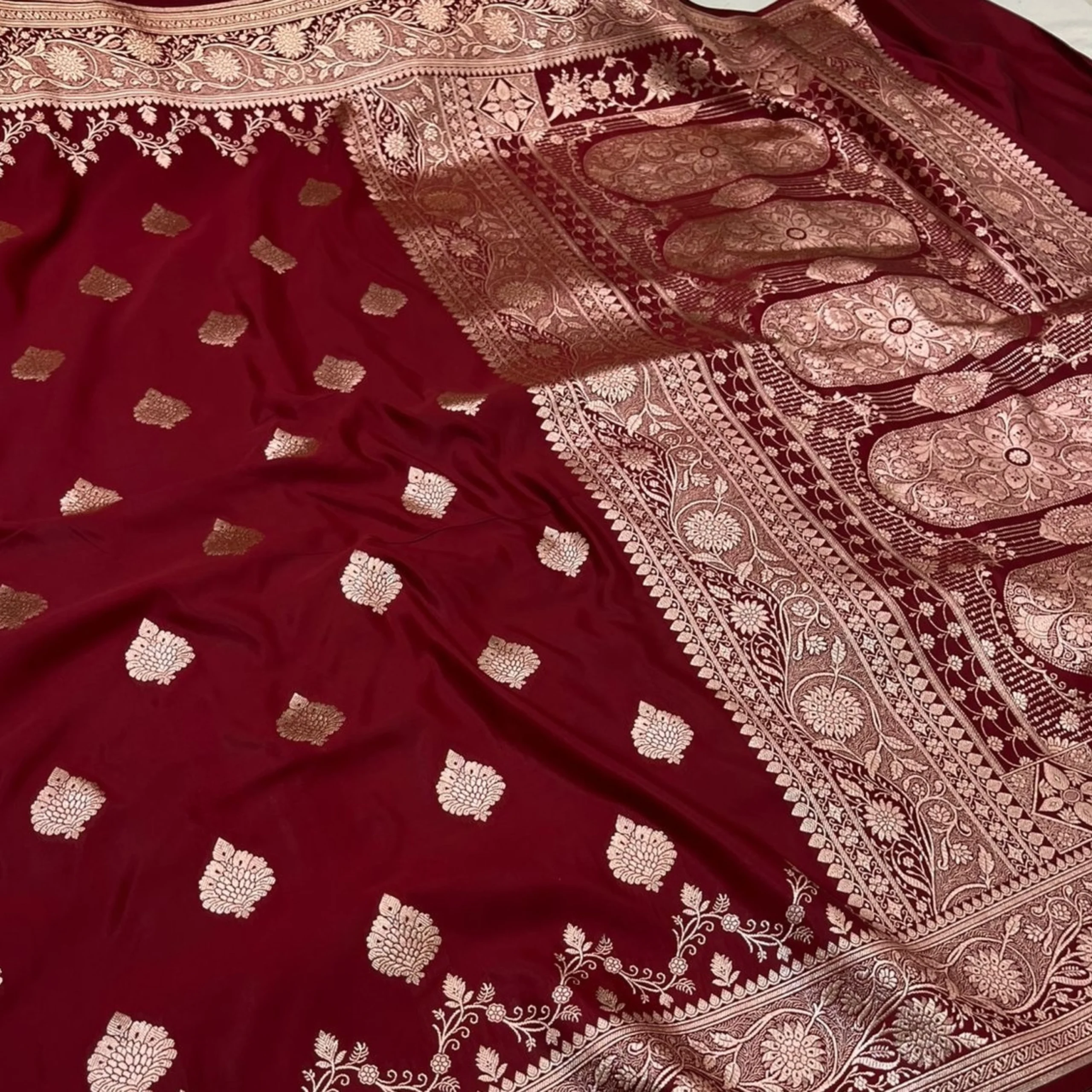 maroon-motifs-01